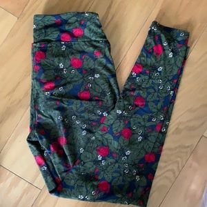 Lularoe strawberry leggings